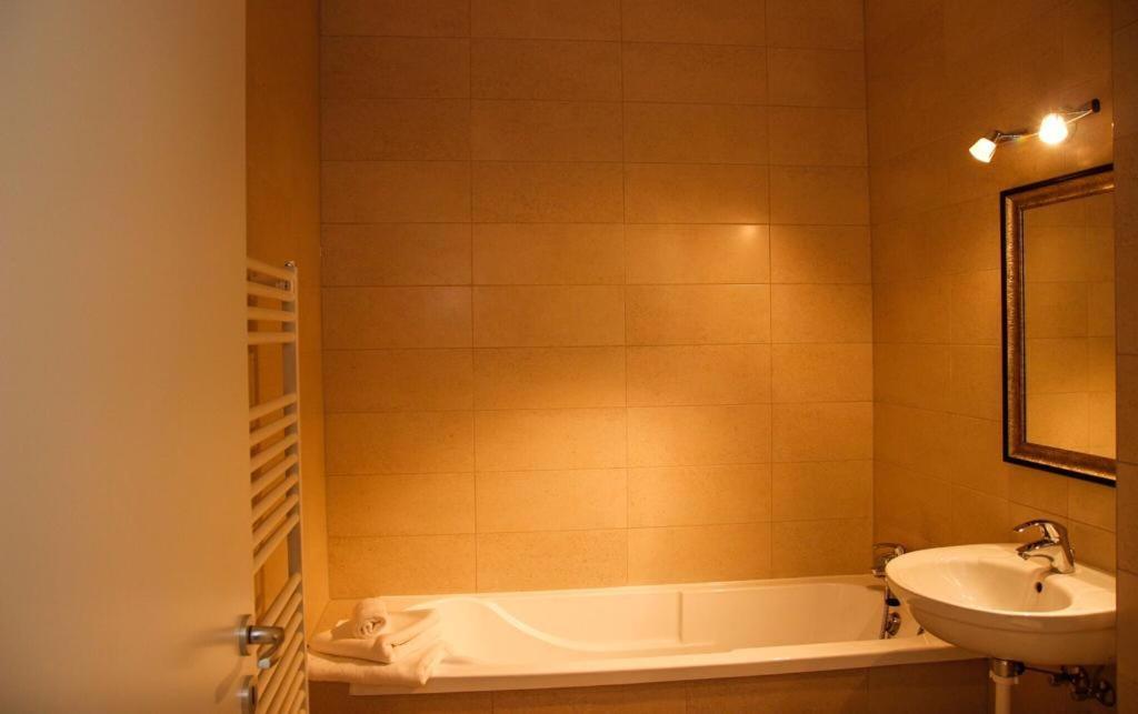 Apartament Safir ブラショフ エクステリア 写真